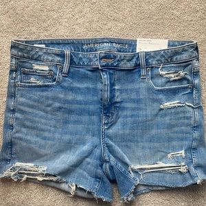 NWT American Eagle, Next level stretch MIDI shorts. Size 16